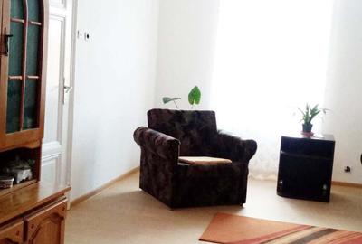 Apartament cu 3 camere decomandat în Central - 1