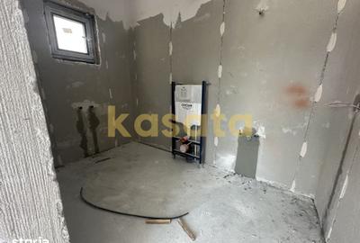 Casă cu 4 camere cu Teren 420 Mp în Domnești
