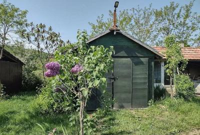 Teren de 4000 mp, în Pietroasa