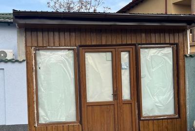 Apartament cu 3 camere decomandat în Exterior Vest