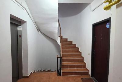 Apartament cu 3 camere în 13 Septembrie - 19
