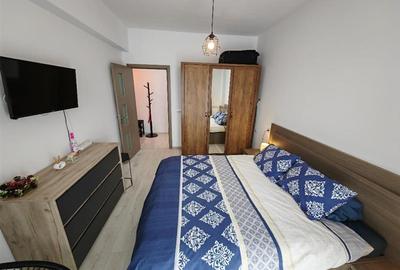 Apartament cu 2 camere decomandat, mobilat în Tractorul - 2