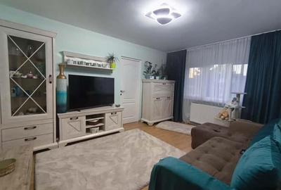 Apartament cu 2 camere semidecomandat, mobilat în 1848 - 1