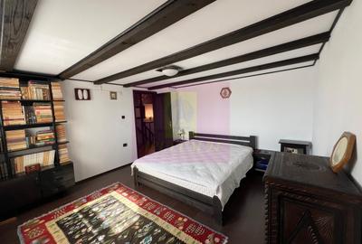 Casă cu 6 camere în Central