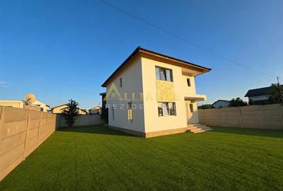 Casă cu 4 camere cu Teren 350 Mp în Berceni