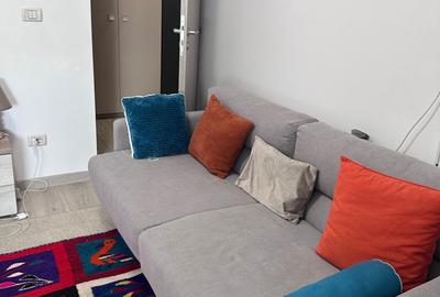 Garsonieră decomandată în Central