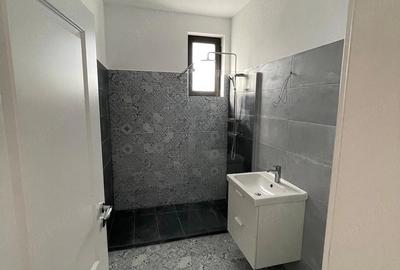 Casă cu 4 camere cu Teren 500 Mp în 1 Decembrie - 1