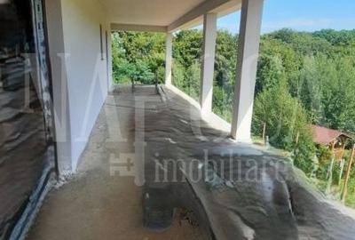 Casă cu 4 camere în Popești