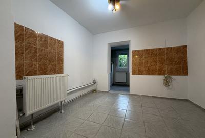 Apartament cu 3 camere decomandat în Aradului - 7