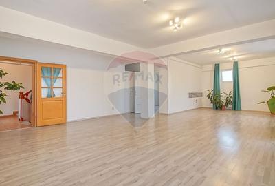Casă individuală cu 6 camere cu Teren 300 Mp în Blumăna - 9