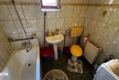 Casă cu 2 camere cu Teren 700 Mp în Central - 1
