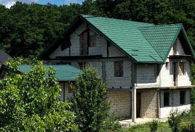 Casă individuală cu 6 camere cu Teren 1000 Mp în Dobrovăț - 1