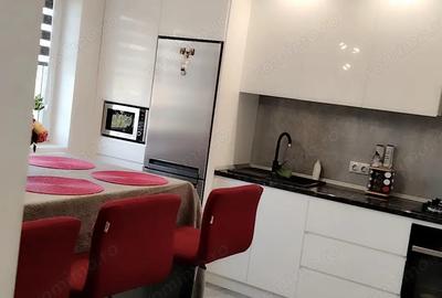 Casă cu 4 camere cu Teren 471 Mp în Central