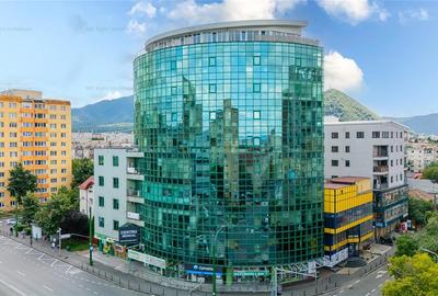 Spațiu comercial, de 537.65002441406 mp, în Vlahuță