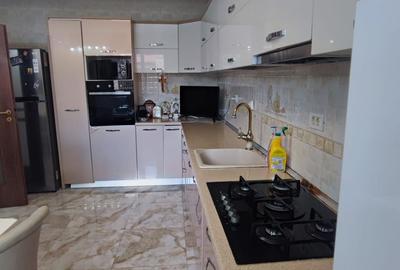 Casă cu 4 camere cu Teren 338 Mp în Colentina