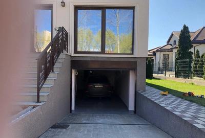 Casă cu Teren 400 Mp în Central