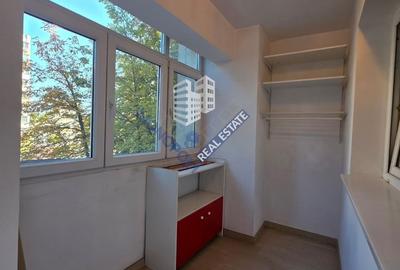 Apartament cu 3 camere decomandat în Iancului