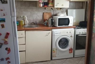 Garsonieră decomandată în Vitan