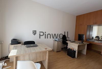 Casă cu 8 camere cu Teren 1026 Mp în Central