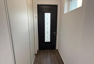 Apartament cu 3 camere decomandat în Ana Ipătescu