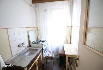 Apartament cu 2 camere semidecomandat în Micro 19