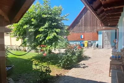 Casă cu 5 camere cu Teren 500 Mp în Feldioara - 2