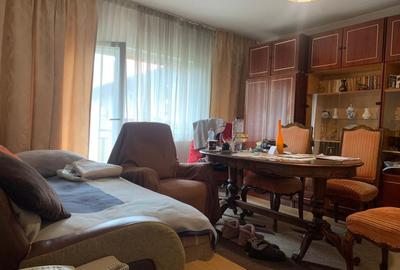 Apartament cu 4 camere decomandat în Dâmbul Rotund - 1