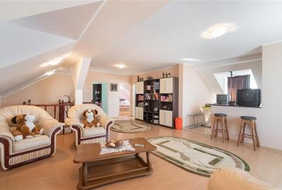 Casă individuală cu 6 camere cu Teren 2349 Mp în Sântion - 1