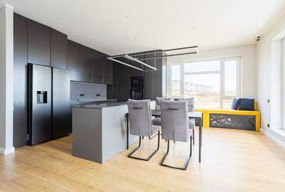 Apartament cu 4 camere semidecomandat, mobilat în Aviației