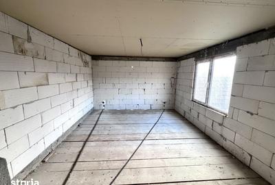 Casă cu 6 camere cu Teren 600 Mp în Central