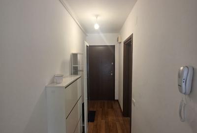 Apartament cu 2 camere decomandat în Victoriei