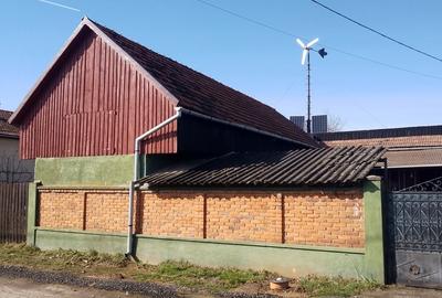 Casă cu 2 camere cu Teren 500 Mp în Bretea Mureșană