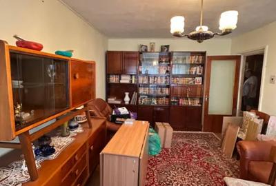 Apartament cu 4 camere decomandat în Poarta 6 - 13