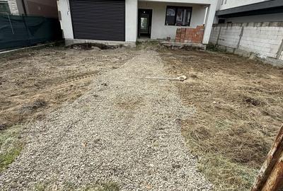 Casă cu 4 camere cu Teren 670 Mp în Bucov - 2