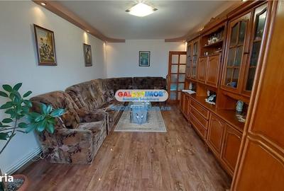 Apartament cu 4 camere decomandat în Central - 1