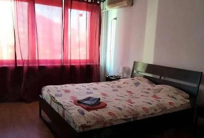 Garsonieră decomandată în Sala Palatului