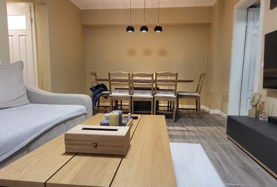 Apartament cu 4 camere semidecomandat în Lujerului