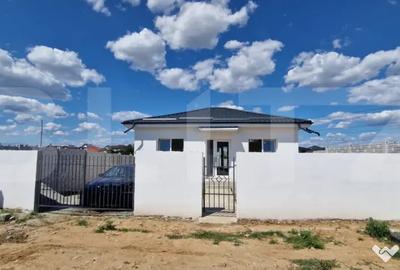 Casă cu 4 camere cu Teren 276 Mp în Malu Mare