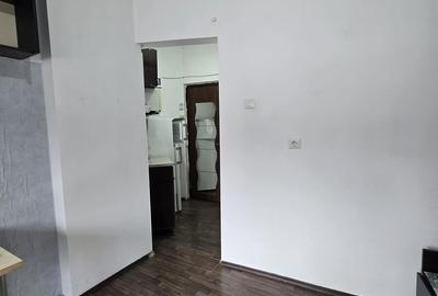 Garsonieră decomandată în Cotroceni - 10