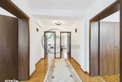 Casă cu 10 camere cu Teren 1009 Mp în Central - 8