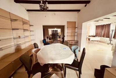 Spațiu comercial, de 360 mp, în Valea Rosie
