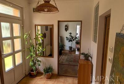 Casă cu 5 camere cu Teren 346 Mp în Central