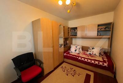 Apartament cu 2 camere semidecomandat, mobilat în Craiovița Nouă