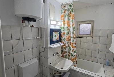 Apartament cu 2 camere decomandat în Girocului