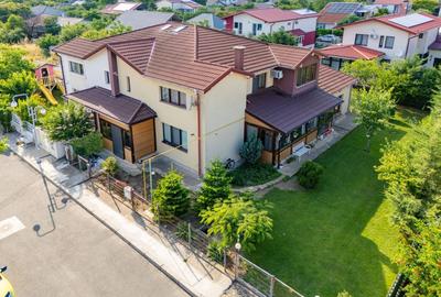 Duplex cu 5 camere cu Canalizare în Cumpăna
