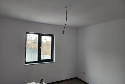 Casă cu 3 camere cu Canalizare în Mărgineni - 6