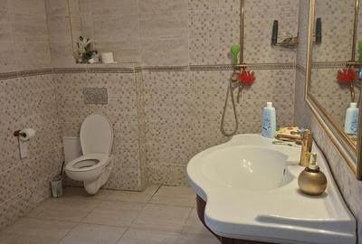 Casă cu 4 camere cu Teren 500 Mp în Sânpetru