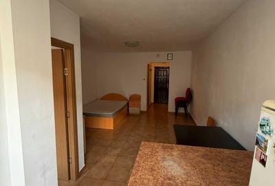 Garsonieră decomandată în Colentina