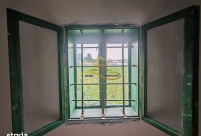 Casă cu 4 camere cu Teren 3300 Mp în Blăgești - 1