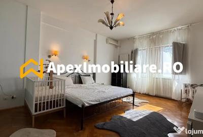 Apartament cu 3 camere semidecomandat în Universitate